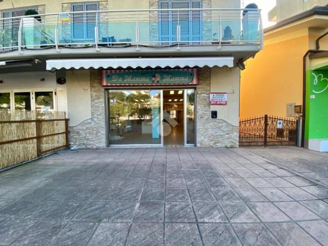 Locale Commerciale in affitto a Bellaria