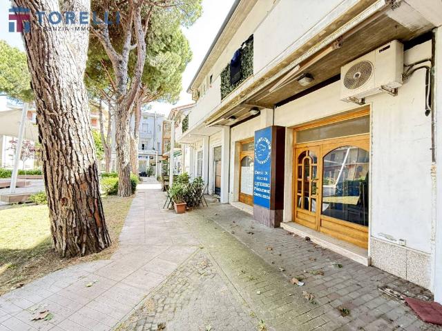 Locale Commerciale in affitto a Bellaria, Reggio Emilia