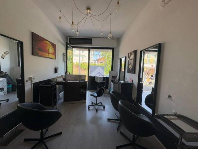 Locale Commerciale in affitto a Bellaria