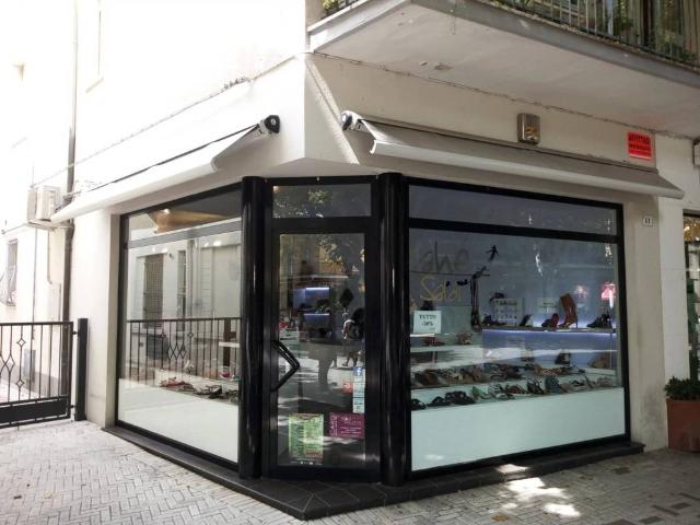 Locale Commerciale in affitto a Bellaria