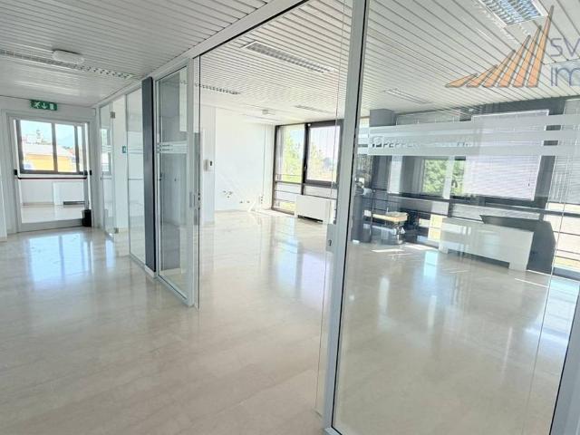 Locale Commerciale in affitto a Camuzzago, Bellusco