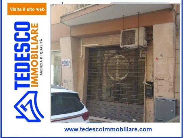Locale Commerciale in affitto a Benevento, Campania
