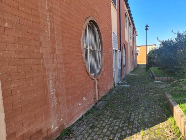 Locale Commerciale in affitto a Piano Morra, Benevento