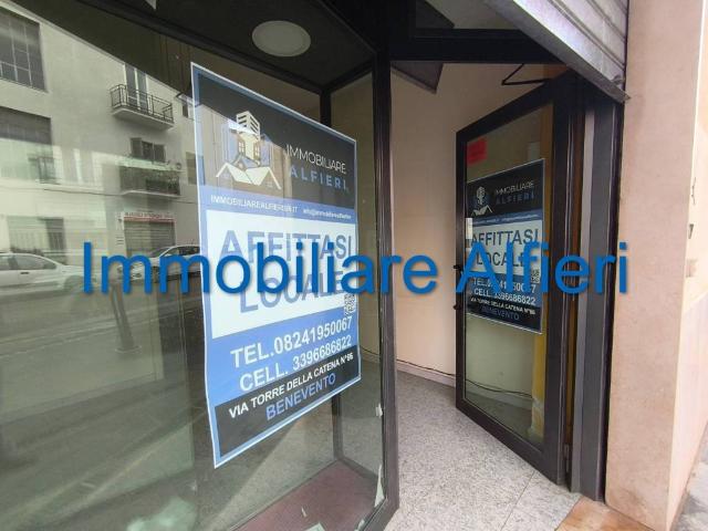 Locale Commerciale in affitto a Libertà, Benevento
