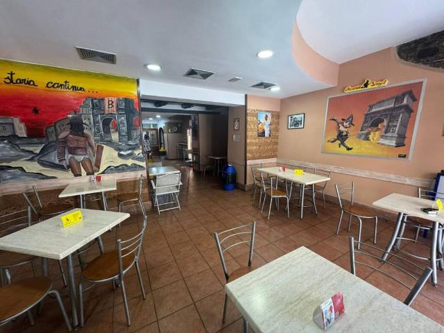 Locale Commerciale in affitto a Benevento, Campania