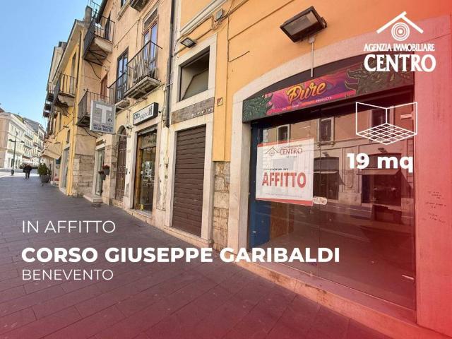 Locale Commerciale in affitto a Benevento, Campania