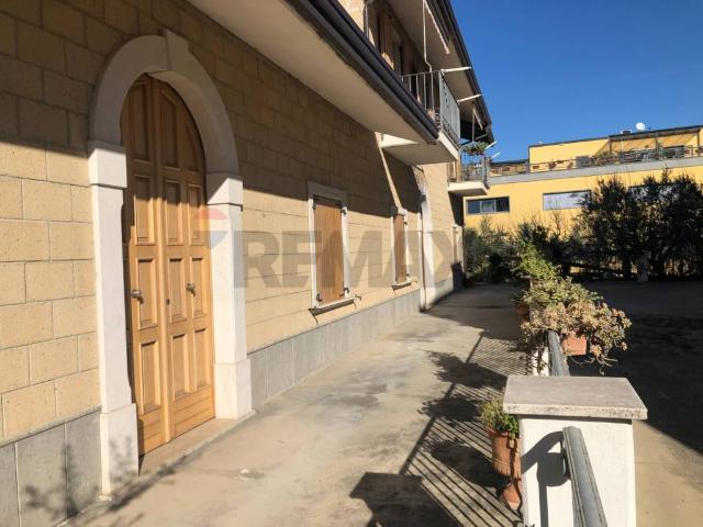 Locale Commerciale in affitto a Benevento, Campania