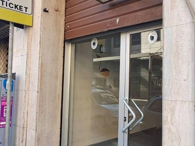 Locale Commerciale in affitto a Benevento, Campania