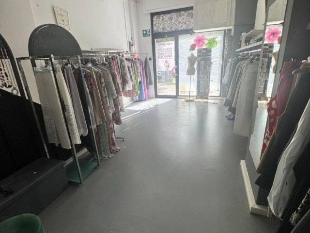 Locale Commerciale in affitto a Benevento, Campania