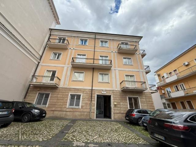Locale Commerciale in affitto a Ponticelli, Benevento