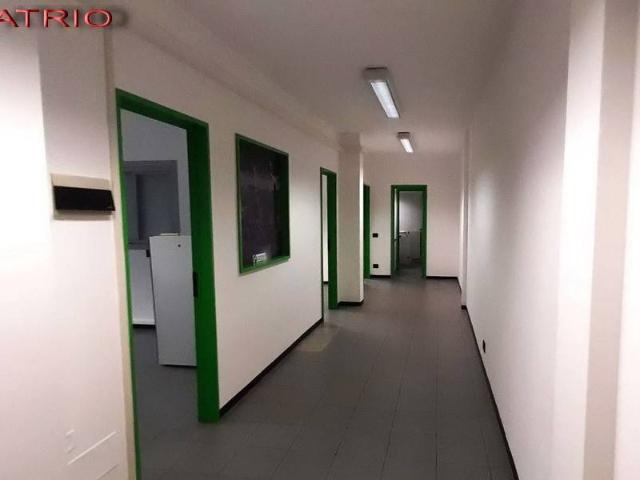 Locale Commerciale in affitto a Bergamo, Lombardia