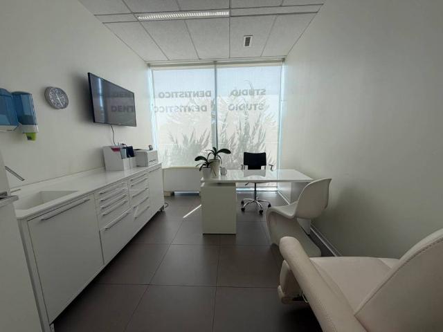 Locale Commerciale in affitto a Carnovali, Bergamo