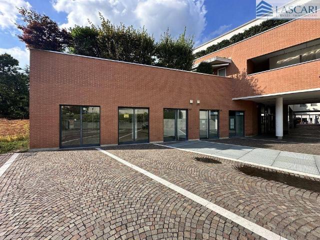 Locale Commerciale in affitto a Bergamo, Lombardia