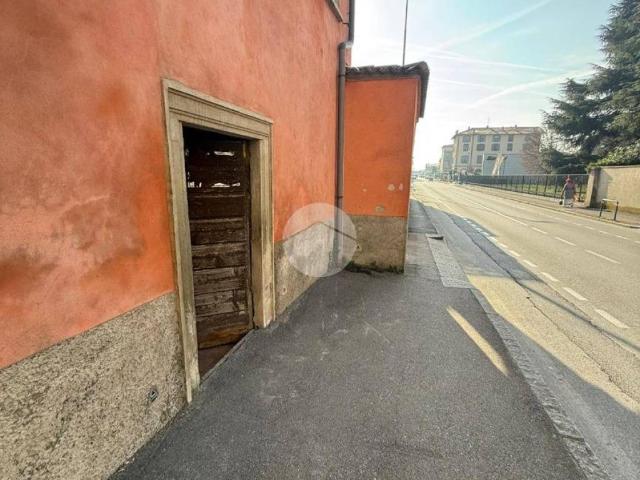 Locale Commerciale in affitto a Bergamo, Lombardia