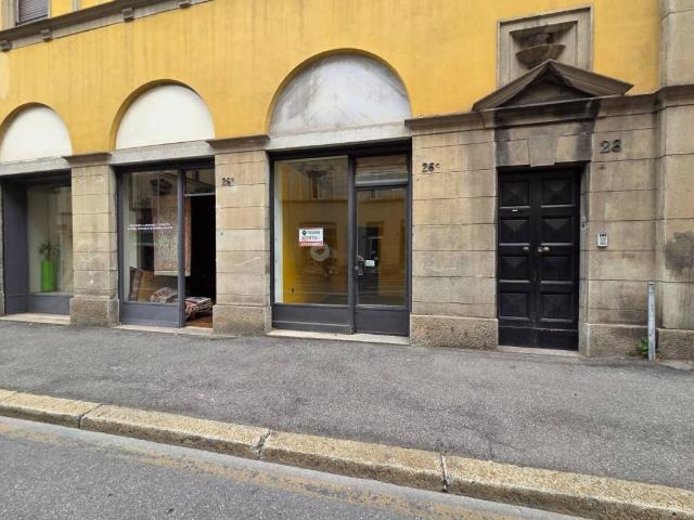 Locale Commerciale in affitto a Borgo Palazzo, Bergamo