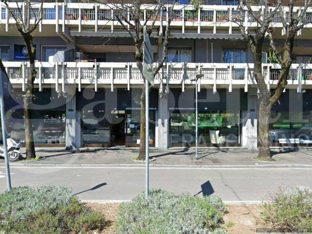 Locale Commerciale in affitto a Bergamo, Lombardia