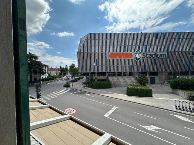 Locale Commerciale in affitto a Bergamo, Lombardia