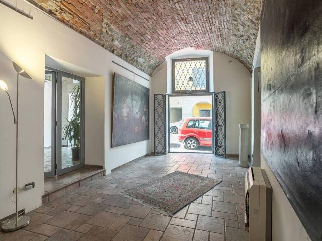 Locale Commerciale in affitto a Bergamo, Lombardia
