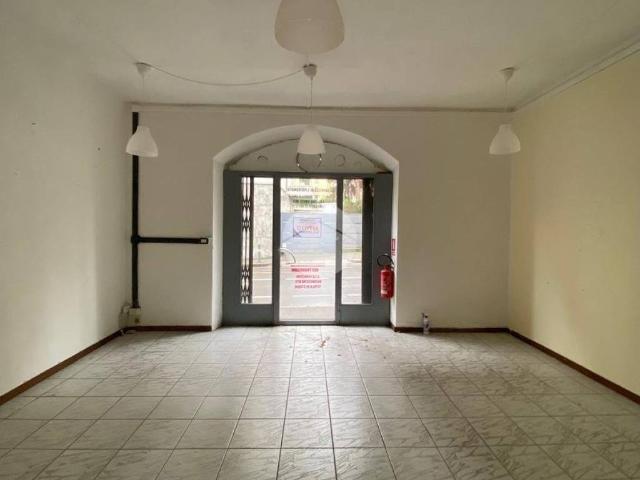 Locale Commerciale in affitto a Bergamo, Lombardia