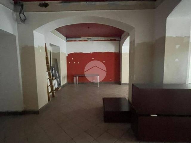 Locale Commerciale in affitto a Bergamo, Lombardia
