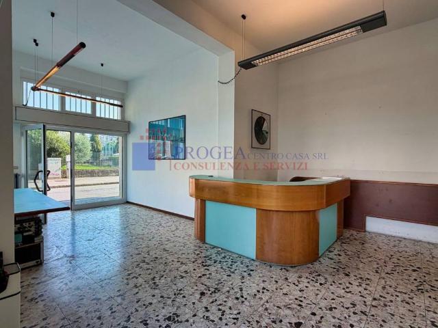 Locale Commerciale in affitto a Bergamo, Lombardia
