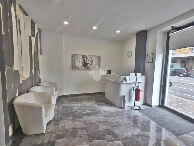 Locale Commerciale in affitto a Bergamo, Lombardia