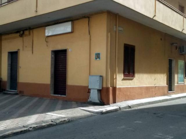 Locale Commerciale in affitto a Bernalda, Basilicata