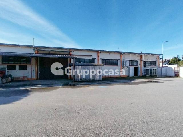 Locale Commerciale in affitto a Bernate Ticino, Lombardia