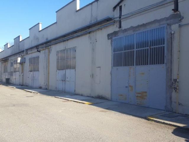 Locale Commerciale in affitto a Valle Guidino, Besana In Brianza