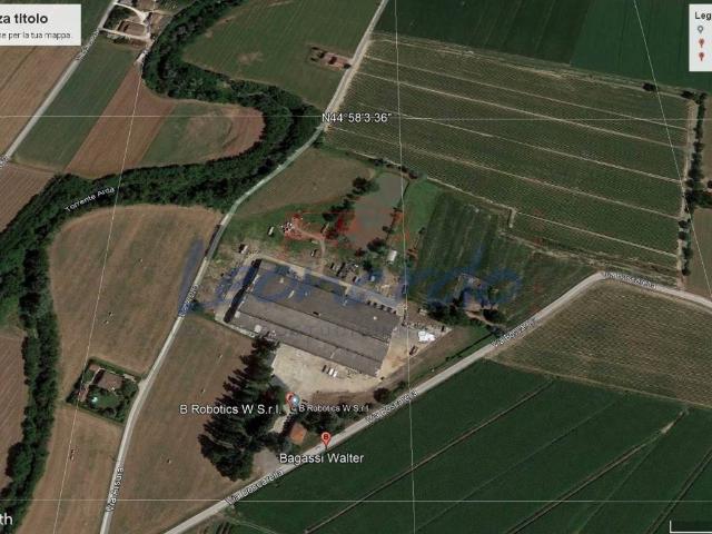 Locale Commerciale in affitto a Besenzone, Reggio Emilia