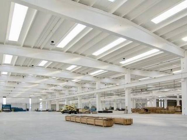 Locale Commerciale in affitto a Biassono, Lombardia