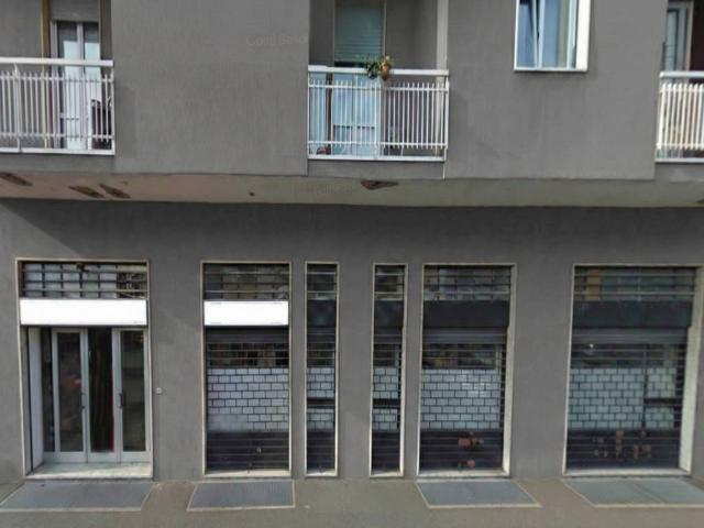 Locale Commerciale in affitto a Biassono, Lombardia