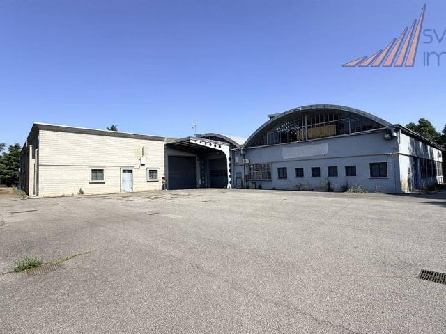 Locale Commerciale in affitto a Biassono, Lombardia