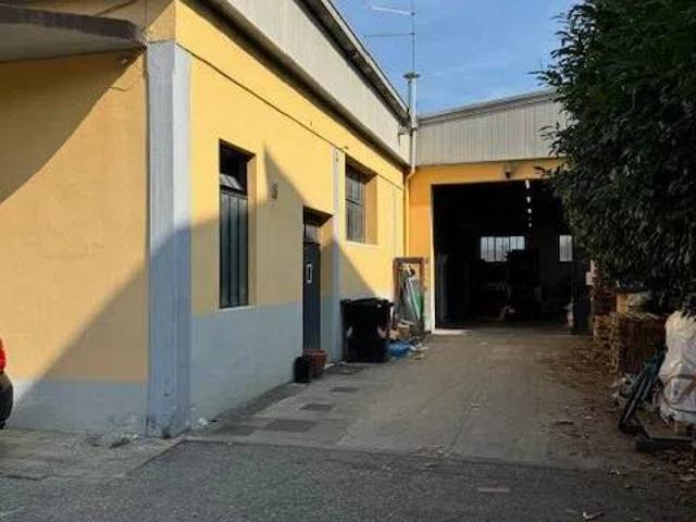 Locale Commerciale in affitto a Bibbiena, Toscana