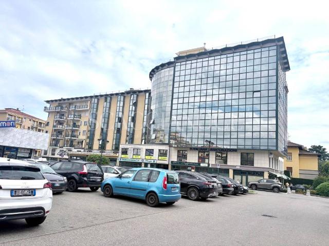 Locale Commerciale in affitto a Piazzo, Piemonte