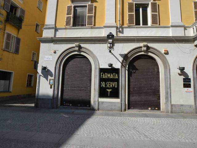 Locale Commerciale in affitto a Piazzo, Piemonte