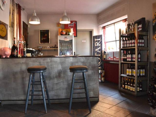Locale Commerciale in affitto a Vernato, Piemonte