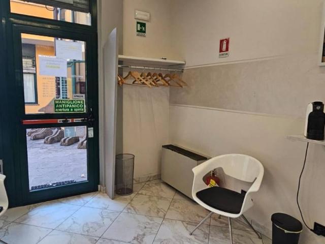 Locale Commerciale in affitto a Unione dei Comuni I Fontanili, Binasco