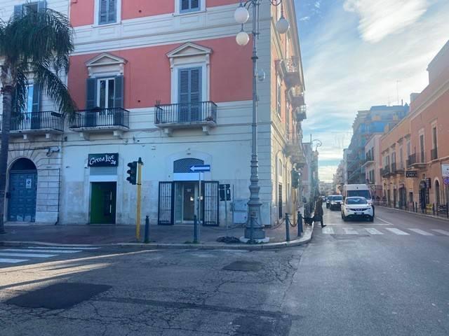 Locale Commerciale in affitto a Puglia, Barletta-andria-trani