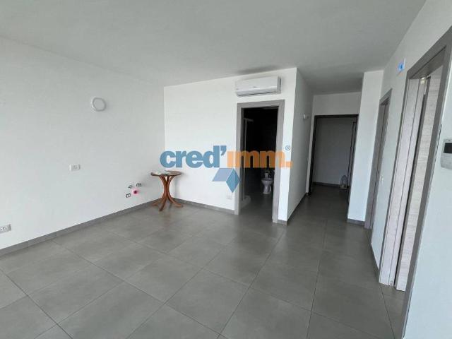 Locale Commerciale in affitto a Puglia, Barletta-andria-trani