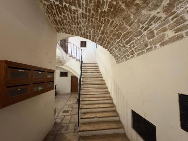 Locale Commerciale in affitto a Puglia, Bari