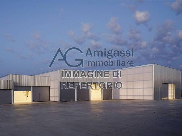 Locale Commerciale in affitto a Bolgare, Lombardia