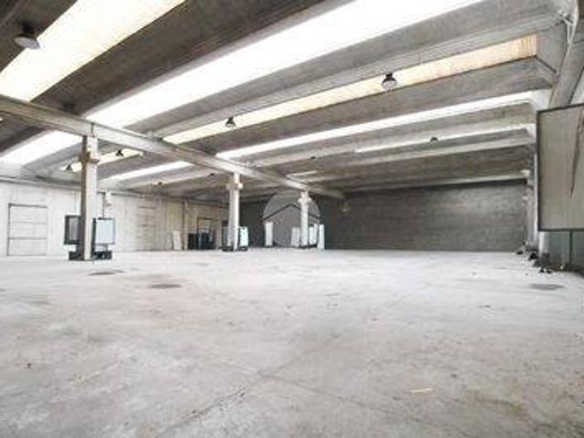 Locale Commerciale in affitto a Ospiate, Bollate
