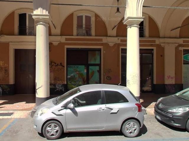 Locale Commerciale in affitto a Santo Stefano, Bologna
