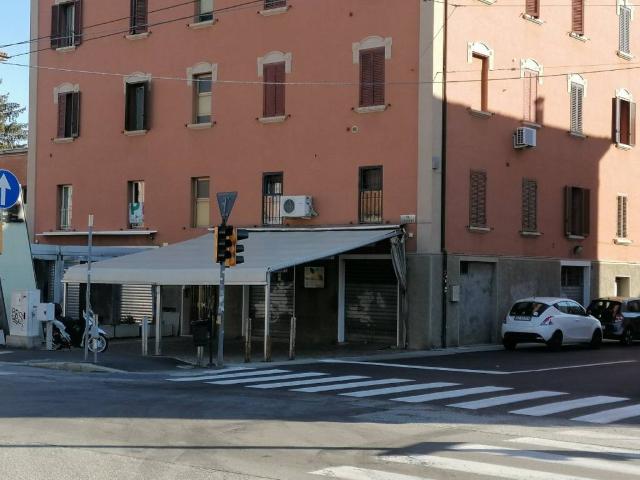 Locale Commerciale in affitto a Monte Donato, Bologna