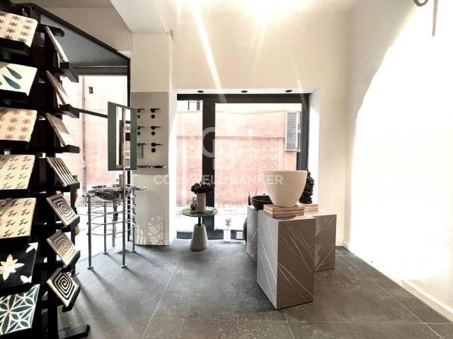 Locale Commerciale in affitto a Porto-Saragozza, Bologna