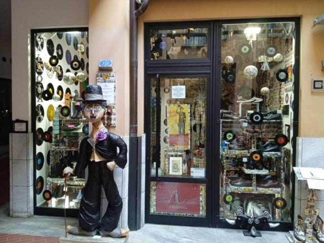 Locale Commerciale in vendita a Porto-Saragozza, Bologna