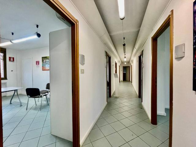 Locale Commerciale in affitto a Dozza, Bologna