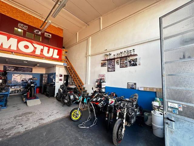 Locale Commerciale in affitto a Dozza, Bologna