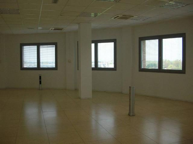 Locale Commerciale in affitto a Quarto Superiore, Bologna
